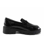 Черни дамски обувки с равна подметка, лачена естествена кожа - ежедневни обувки за есента и зимата N 100022219