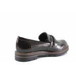 Кафяви дамски обувки с равна подметка, анатомични, лачена еко кожа - всекидневни обувки за есента и зимата N 100022401