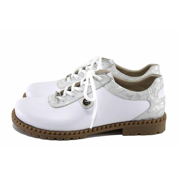 Бели дамски обувки с равна подметка, естествена кожа - ежедневни обувки за пролетта и лятото N 100022684