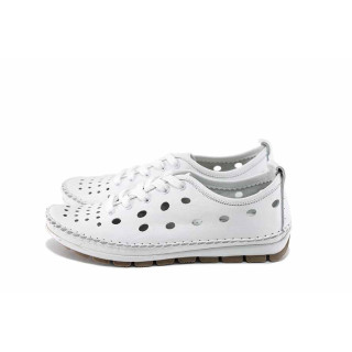 Бели дамски обувки с равна подметка, естествена кожа перфорирана - всекидневни обувки за пролетта и лятото N 100022778