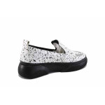 Бели дамски обувки с равна подметка, естествена кожа перфорирана - ежедневни обувки за пролетта и лятото N 100022807