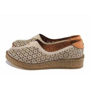 Бежови анатомични дамски обувки с равна подметка, естествена кожа перфорирана - ежедневни обувки за пролетта и лятото N 100022815