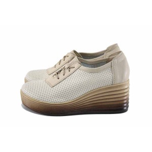 Бежови дамски обувки с платформа, естествена кожа перфорирана - всекидневни обувки за пролетта и лятото N 100022904