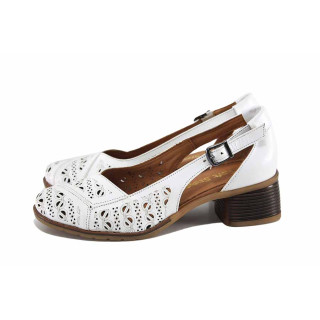 Бели дамски обувки със среден ток, естествена кожа перфорирана - всекидневни обувки за пролетта и лятото N 100022961