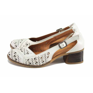 Бежови анатомични дамски обувки със среден ток, естествена кожа перфорирана - всекидневни обувки за пролетта и лятото N 100023485