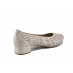 Бежови дамски обувки със среден ток, естествена кожа перфорирана - всекидневни обувки за пролетта и лятото N 100022817