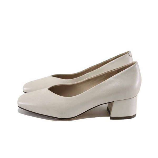 Бежови дамски обувки със среден ток, естествена кожа - официални обувки за целогодишно ползване N 100022875