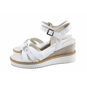 Бели дамски сандали, естествена кожа - всекидневни обувки за лятото N 100023323