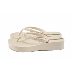 Бежови анатомични джапанки, pvc материя - всекидневни обувки за лятото N 100024541