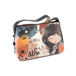 Бежова дамска чанта, здрава еко-кожа - удобство и стил за пролетта и лятото N 100024180