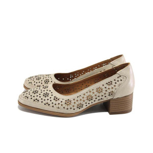 Бежови дамски обувки със среден ток, естествена кожа перфорирана - всекидневни обувки за пролетта и лятото N 100024298