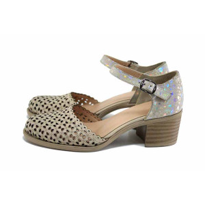 Бежови анатомични дамски сандали, естествена кожа перфорирана - всекидневни обувки за лятото N 100024426