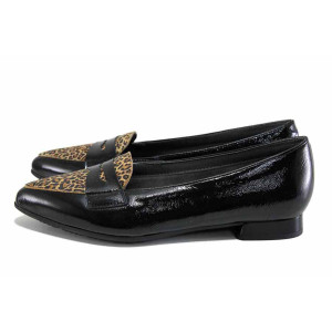 Черни анатомични дамски обувки с равна подметка, лачена естествена кожа - всекидневни обувки за есента и зимата N 100024626