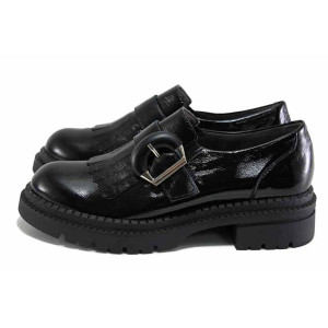 Черни анатомични дамски обувки с равна подметка, лачена естествена кожа - ежедневни обувки за есента и зимата N 100024640