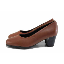 Кафяви анатомични дамски обувки със среден ток, естествена кожа - всекидневни обувки за есента и зимата N 100024664