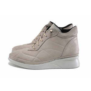 Бежови дамски боти, естествена кожа - ежедневни обувки за есента и зимата N 100024771