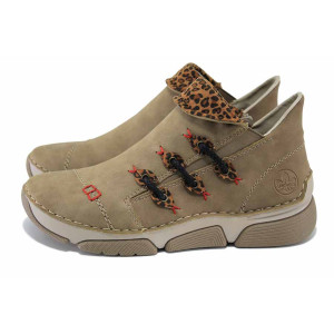 Бежови дамски боти, здрава еко-кожа - всекидневни обувки за есента и зимата N 100024624