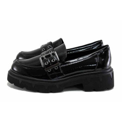 Черни анатомични дамски обувки с равна подметка, лачена еко кожа - ежедневни обувки за есента и зимата N 100024709