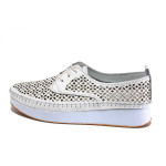 Бели дамски обувки с равна подметка, естествена кожа - всекидневни обувки за пролетта и лятото N 100025372