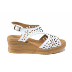 Бели дамски сандали, естествена кожа перфорирана - ежедневни обувки за пролетта и лятото N 100025476