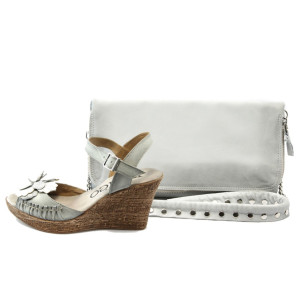 Бели дамски сандали и чанта комплект ИО 1384 + ИО 30 белиKP Бели дамски сандали и чанта комплект ИО 1384 + ИО 30 белиKP