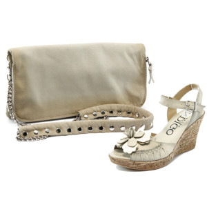 Бежови дамски сандали и чанта комплект ИО 1384 + ИО 30 бежовиKP