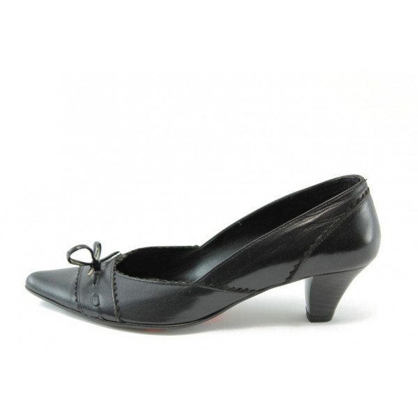 Дамски обувки черни на нисък ток АК 111KP