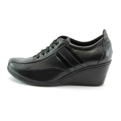 Дамски обувки черни спортни на платформа МИ21ПЛKP