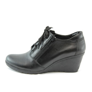 Дамски обувки с ципове на платформа черни МИ 509ЧKP