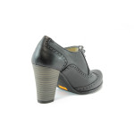Дамски обувки на ток от естествена кожа МИ 606черноKP