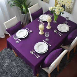 Покривка за маса в лилав цвят