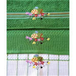 Зелена бродирана кърпа – украса КАРЕ