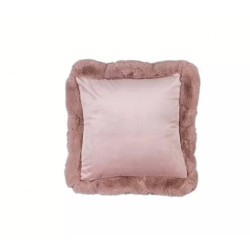 Декоративна пухкава възглавница в розово