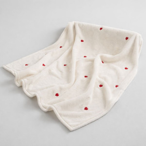 Меко бебешко одеяло със сърчица Уелсофт