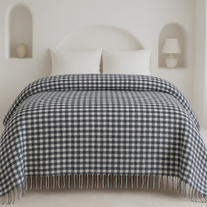 Памучно одеяло в черно 150х210 см. Памучно одеяло в черно 150х210 см.