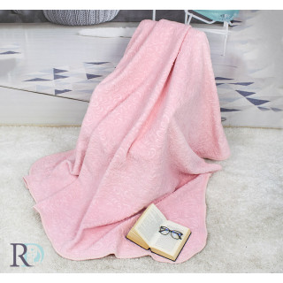 Красиво одеяло в розово Вени