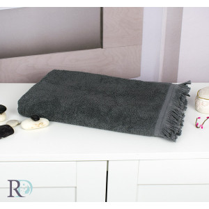 Хавлиена кърпа за тяло с ресни, в сиво  Хавлиена кърпа за тяло с ресни, в сиво