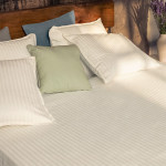 Долен чаршаф Seviliya Satin Stripe – Ecru 150×260 см.