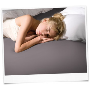 Чаршаф с ластик аметист Bella Donna - 120х200 см. Чаршаф с ластик аметист Bella Donna - 120х200 см.