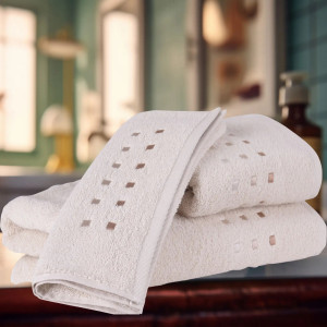 Хавлиена кърпа Kloe 30х50 см. - Бежово Хавлиена кърпа Kloe 30х50 см. - Бежово