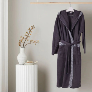 Тъмносив халат L с качулка SHIK Тъмносив халат L с качулка SHIK