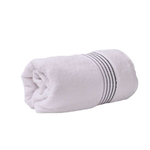 Памучна кърпа за тяло в бял цвят Памучна кърпа за тяло в бял цвят