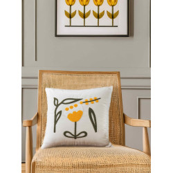 Декоративна калъфка с ръчна бродерия Жълто лале