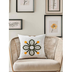 Декоративна калъфка с ръчна бродерия Маргаритка