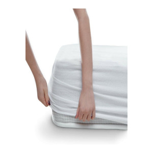 Непромокаем протектор за матрак с еластични страници