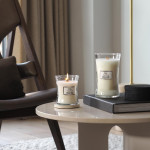 Стилна ароматна свещ Wood Wick White Tea and Jasmine