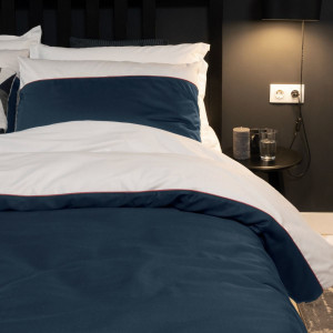 Двоен спален комплект Тъмносиньо и Бяло - Памучен сатен Двоен спален комплект Тъмносиньо и Бяло - Памучен сатен