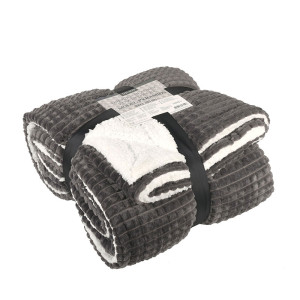 Топло одеяло Сиви Пирамиди