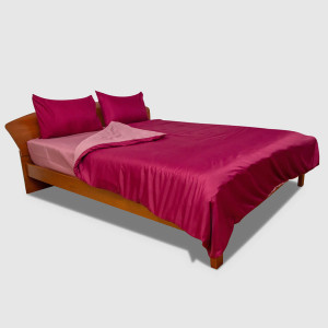 Микрофибърен спален комплект в малинов цвят 