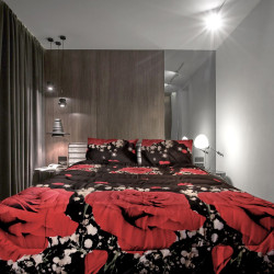 Романтичен спален комплект с 3D дизайн Рози